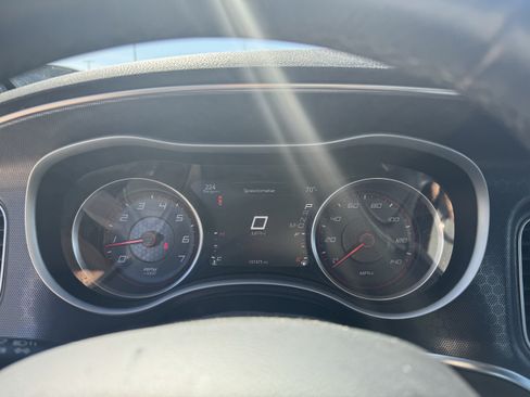 Used 2016 Dodge Charger SXT AWD/4WD image 7