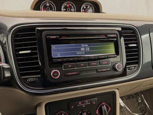 Used 2013 Volkswagen Beetle 2.0T image 24