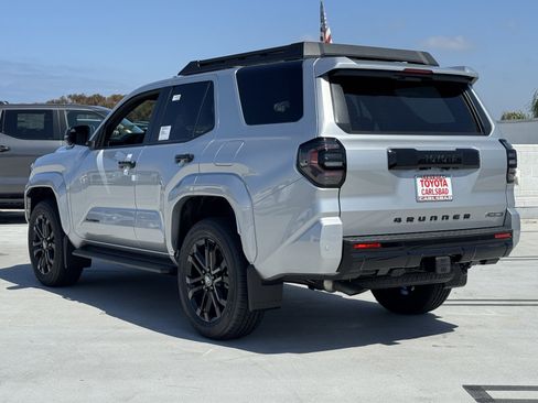 New 2026 Toyota 4Runner 4WD image 12