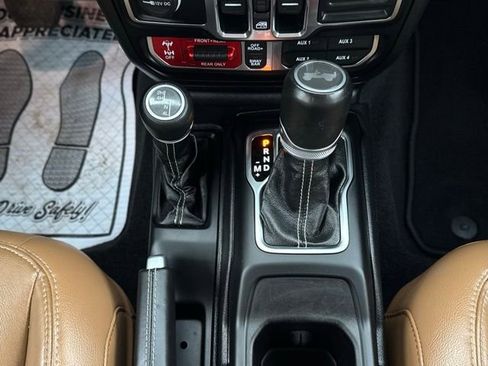 Certified 2021 Jeep Wrangler Unlimited Rubicon image 31