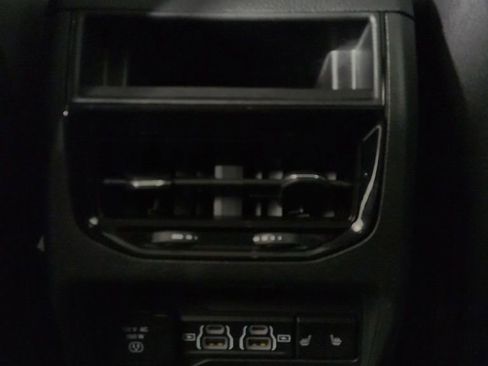 Certified 2024 Jeep Grand Cherokee Limited w/ Black Appearance Package AWD/4WD image 33