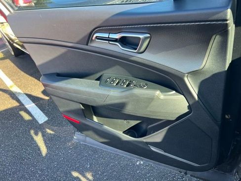 Certified 2024 Kia Sportage LX image 17