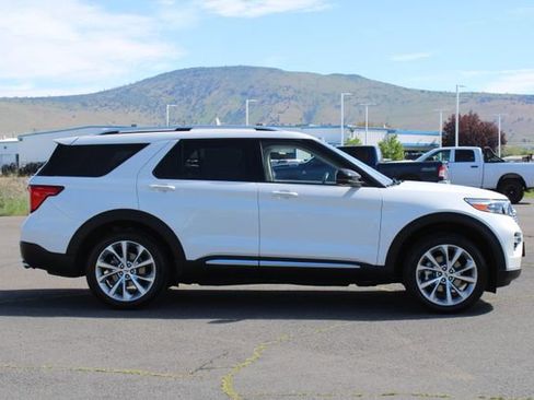 Used 2021 Ford Explorer Platinum w/ Equipment Group 601A AWD/4WD image 7