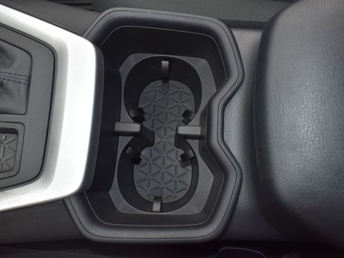 Used 2025 Toyota RAV4 XLE w/ Convenience Package image 18