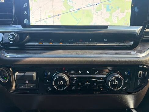 Used 2024 Chevrolet Silverado 1500 LTZ w/ LTZ Convenience Package II AWD/4WD image 24