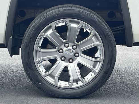 Used 2017 GMC Sierra 1500 Denali w/ Denali Ultimate Package image 32