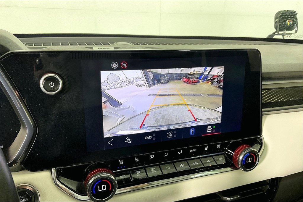 Used 2025 GMC Canyon AT4 w/ AT4X AEV Edition AWD/4WD image 27