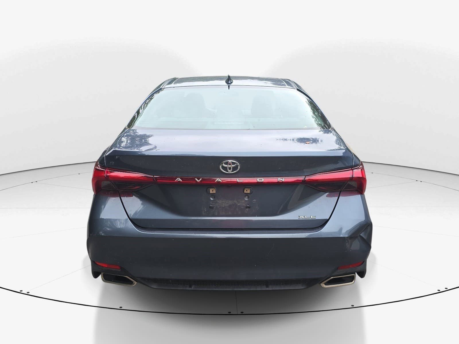 Used 2019 Toyota Avalon XLE w/ Moonroof Package FWD image 5