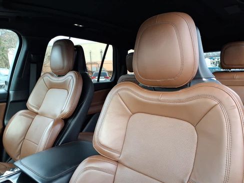 Used 2020 Lincoln Aviator Reserve w/ Equipment Group 202A image 13