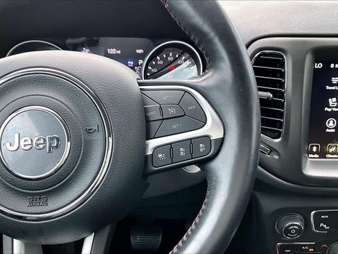 Used 2020 Jeep Compass Trailhawk w/ Leather Interior Group AWD/4WD image 25