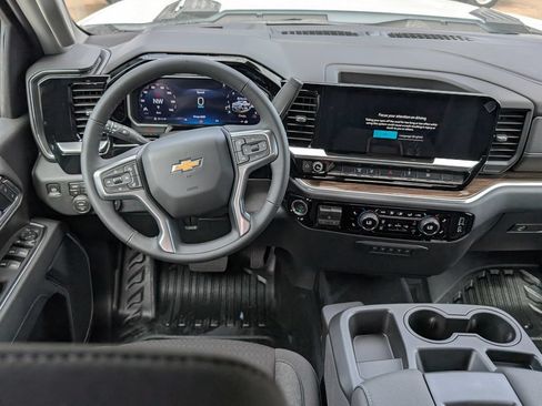 New 2026 Chevrolet Silverado 3500 LT w/ Convenience Package AWD/4WD image 4