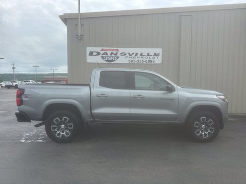 Used 2023 Chevrolet Colorado Z71 w/ Z71 Convenience Package 2 AWD/4WD image 2