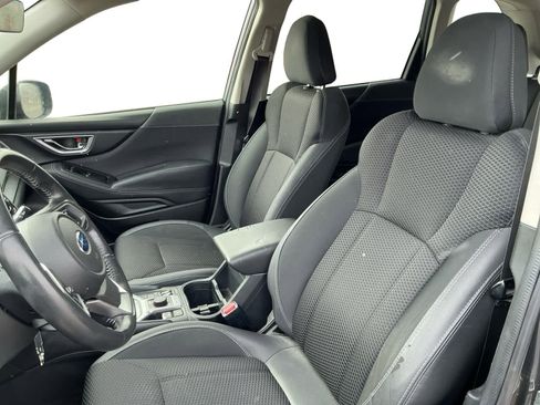 Used 2019 Subaru Forester Premium w/ All-Weather Package image 9