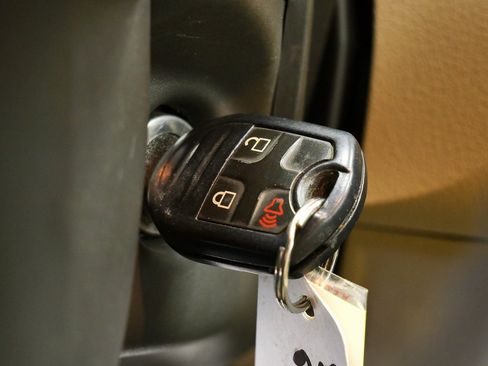 Used 2011 Ford F350 Lariat image 28