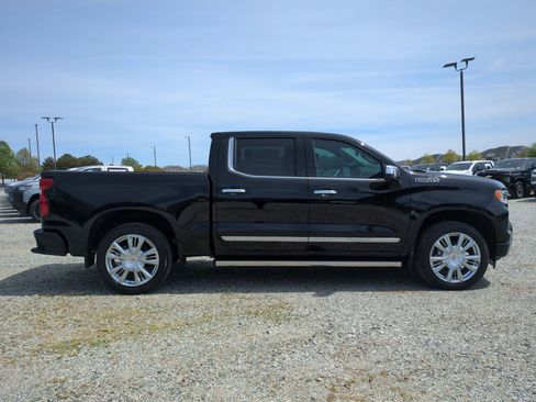New 2026 Chevrolet Silverado 1500 High Country AWD/4WD image 10
