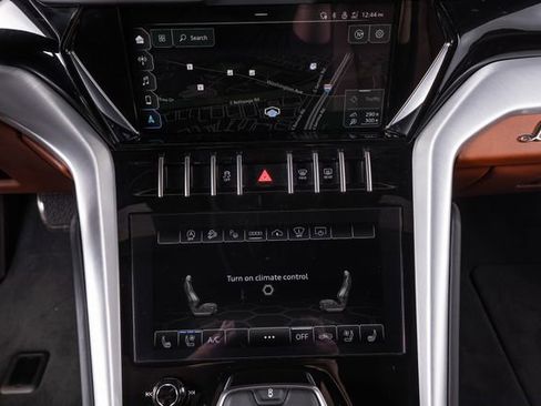 Used 2022 Lamborghini Urus AWD/4WD image 49