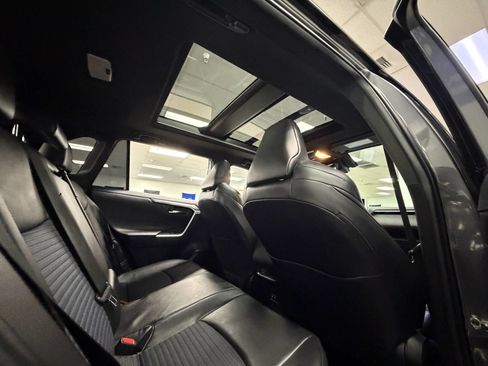Used 2020 Toyota RAV4 XSE AWD/4WD image 19