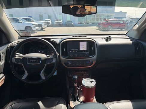 Used 2022 GMC Canyon Denali image 5