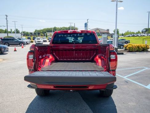 Used 2024 GMC Canyon Elevation RWD image 16