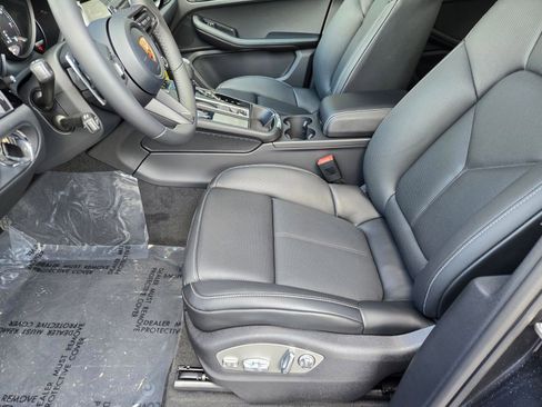 New 2026 Porsche Macan Turbo AWD/4WD image 25