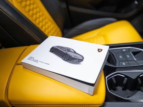 Used 2019 Lamborghini Urus AWD/4WD image 89