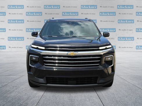 Used 2026 Chevrolet Traverse LT w/ Driver Confidence Package FWD image 2