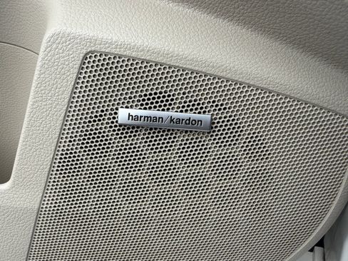 Used 2010 Subaru Legacy 2.5i Limited w/ Appearance Package 1H image 31