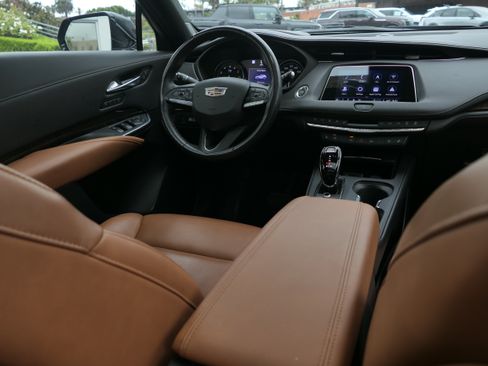 Certified 2023 Cadillac XT4 Premium Luxury w/ Technology Package FWD image 25