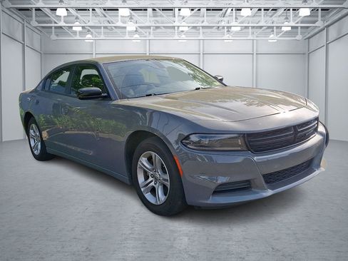 Used 2023 Dodge Charger SXT RWD image 3