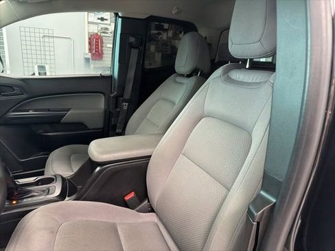 Used 2020 Chevrolet Colorado W/T w/ WT Convenience Package RWD image 11