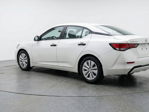 Used 2025 Nissan Sentra S FWD image 6