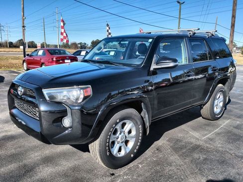 Used 2016 Toyota 4Runner SR5 Premium image 1