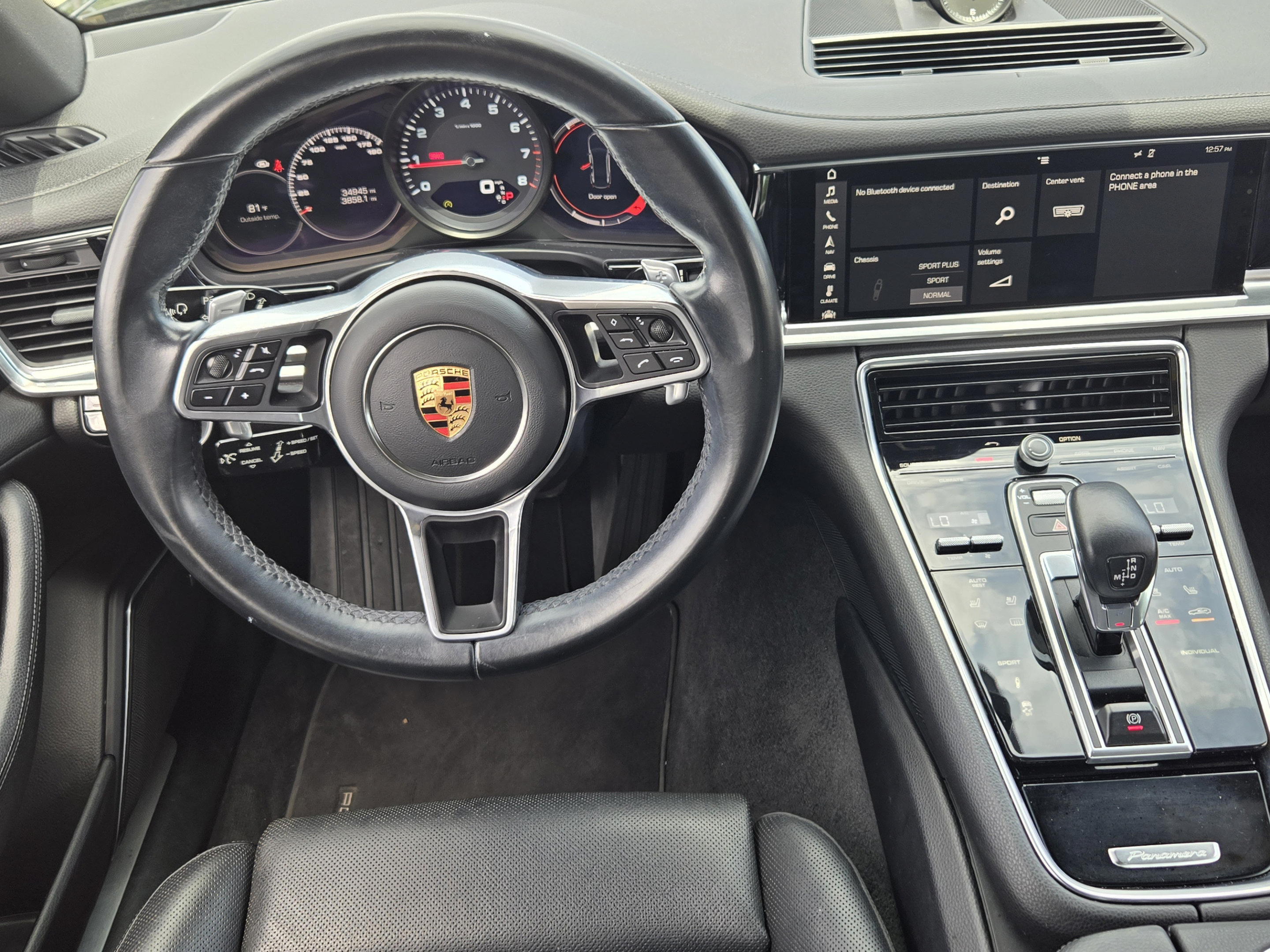 Used 2017 Porsche Panamera image 24