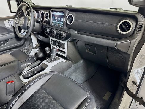 Used 2022 Jeep Gladiator Overland w/ Popular Equipment Package image 28