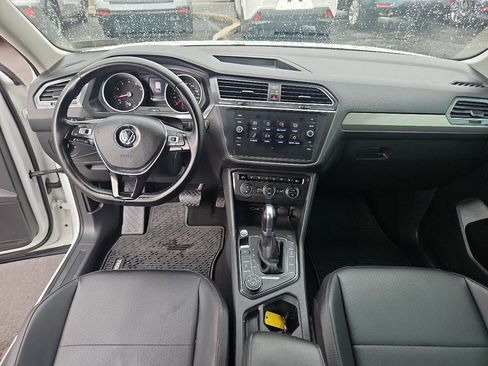 Used 2018 Volkswagen Tiguan SE w/ 3rd Row Seat Package image 21