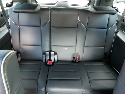 Used 2022 Cadillac Escalade ESV Premium Luxury AWD/4WD image 11