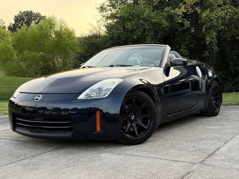 Used 2007 Nissan 350Z Touring RWD image 1