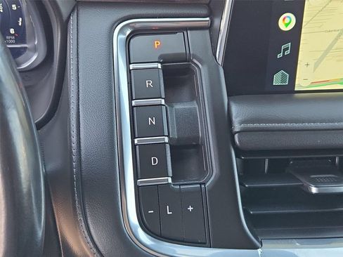 Certified 2022 Chevrolet Suburban Z71 AWD/4WD image 8