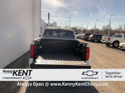 Used 2024 Toyota Tacoma TRD Off-Road image 7