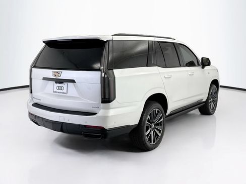 Used 2025 Cadillac Escalade Sport w/ LPO, Floor Liner Package AWD/4WD image 5