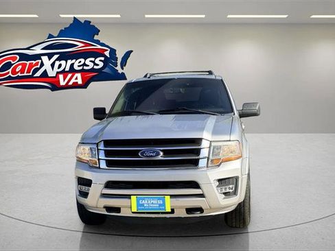 Used 2017 Ford Expedition XLT image 13