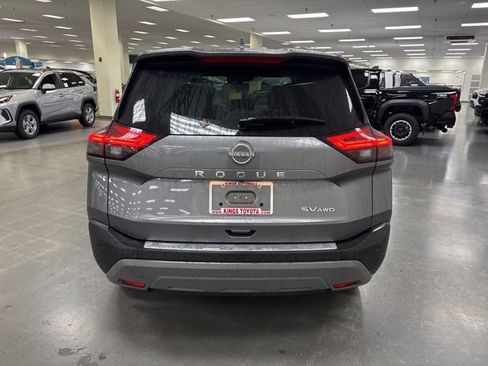 Used 2023 Nissan Rogue SV image 6