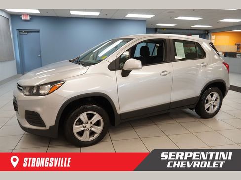 Used 2020 Chevrolet Trax LS AWD/4WD image 1