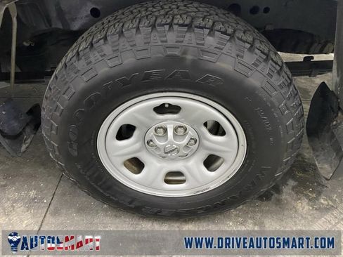 Used 2018 Nissan Frontier S image 22