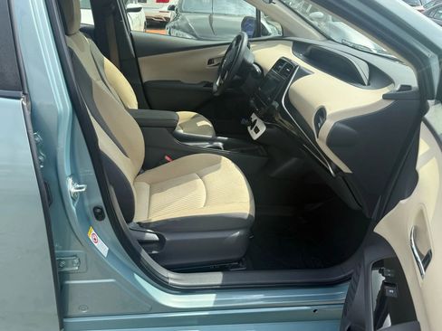Used 2018 Toyota Prius Two image 9