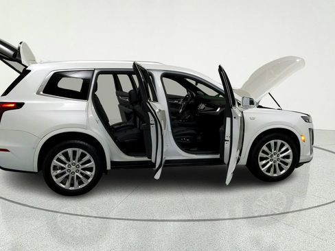 Used 2020 Cadillac XT6 Premium Luxury AWD/4WD image 13