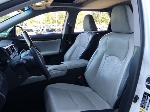 Used 2018 Lexus RX 350L FWD image 34