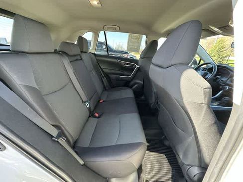 Used 2023 Toyota RAV4 XLE image 21
