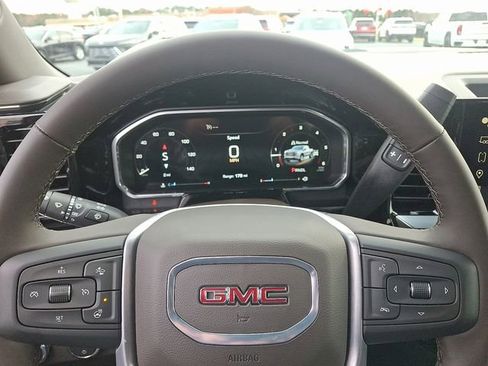 New 2026 GMC Sierra 1500 SLE image 15