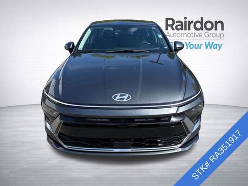 Used 2024 Hyundai Sonata SEL FWD image 2